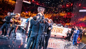 【季后赛门票】 一锤定音！LNG战胜AL，成功锁定最后一张季后赛门票！